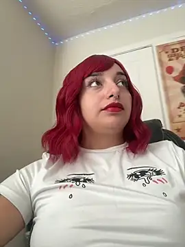 Snapshot of CharmingMaddie chatting on November 5, 3:56 pm CharmingMaddie online show from November 5, 3:56 pm