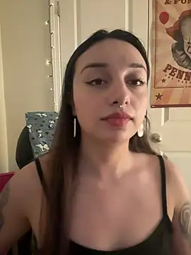 CharmingMaddie online show from February 5, 2:16 am