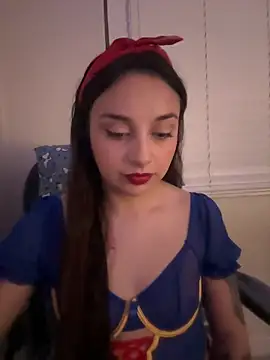 CharmingMaddie online show from April 28, 5:34 am