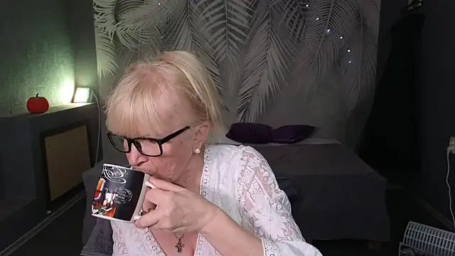 Sabina Ros online show from November 15, 8:11 am