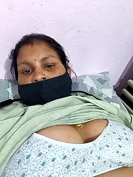 Love-pari077 online show from April 8, 4:18 pm