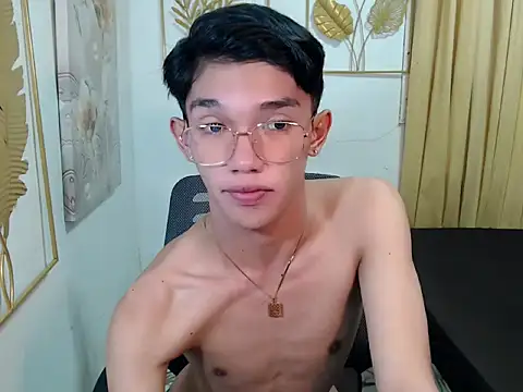 fuckerfriendsxx online show from February 6, 3:48 pm