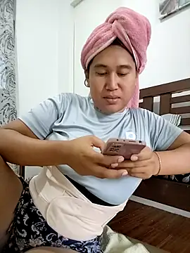 Snapshot of Romantic_Sabrina chatting on September 15, 7:19 am Romantic Sabrina online show from September 15, 7:19 am