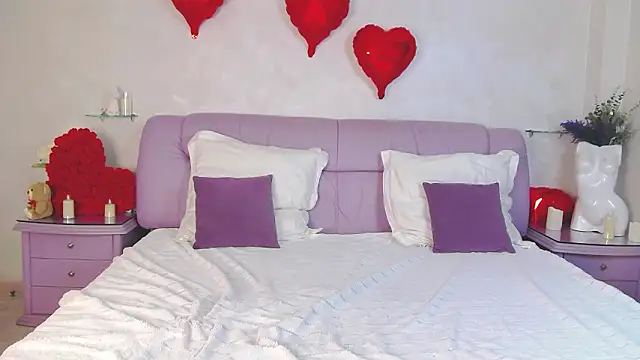 Snapshot of IsabelleDurand chatting on February 20, 2:50 pm IsabelleDurand online show from February 20, 2:50 pm