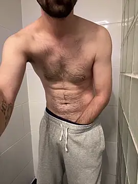 Snapshot of Frankieyyy1 chatting on November 23, 3:50 am Frankieyyy1 online show from November 23, 3:50 am