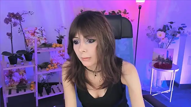 CrystallBloom online show from December 22, 7:22 pm