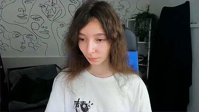 Snapshot of EmmanuellBrown chatting on November 5, 10:15 am EmmanuellBrown online show from November 5, 10:15 am