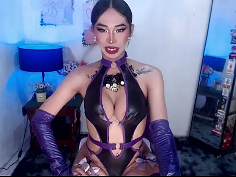 Snapshot of SexyhotasianKendra chatting on November 16, 9:48 am SexyhotasianKendra online show from November 16, 9:48 am