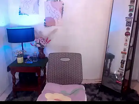 Snapshot of SexyhotasianKendra chatting on November 29, 7:11 am SexyhotasianKendra online show from November 29, 7:11 am