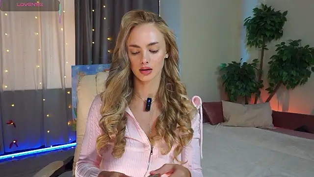 AliciaMellow online show from March 16, 11:36 am