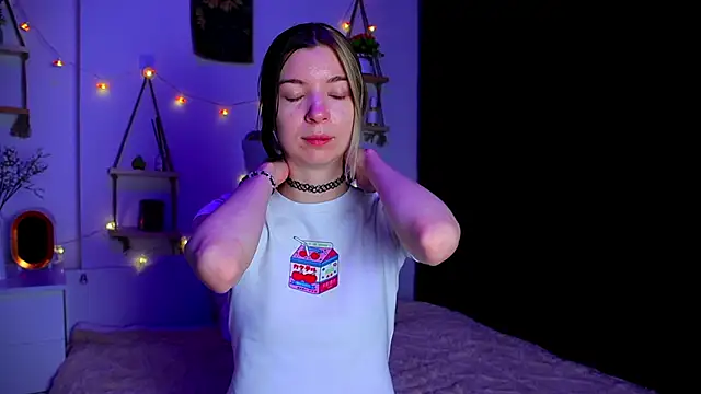 EmmieBlade online show from October 18, 7:14 pm