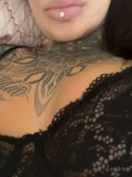 Snapshot of sereiaruiva99 chatting on May 12, 5:43 pm sereiaruiva99 online show from May 12, 5:43 pm