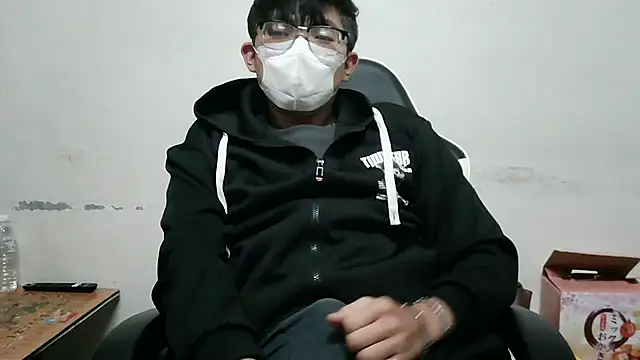 bigbb101011 online show from March 12, 1:50 pm