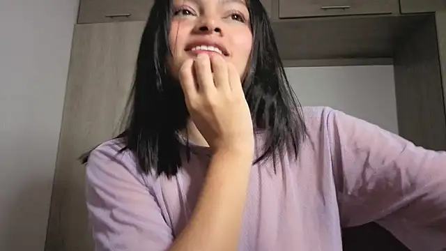 Snapshot of Candela___ chatting on June 4, 7:03 am Candela online show from June 4, 7:03 am