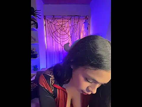 emma fiore4  online show from October 7, 4:04 pm