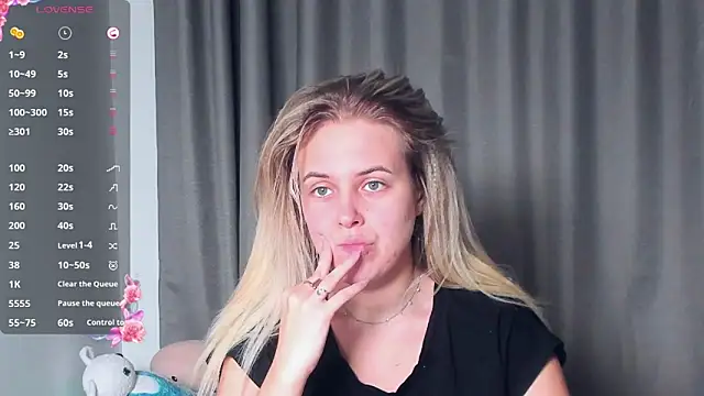 AngelAnty online show from November 3, 3:24 pm