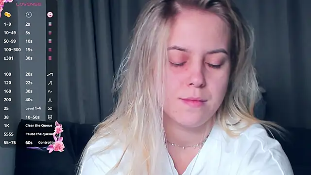 AngelAnty online show from November 21, 1:10 pm