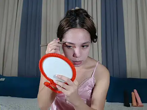 Jadehotcum online show from June 15, 1:35 pm