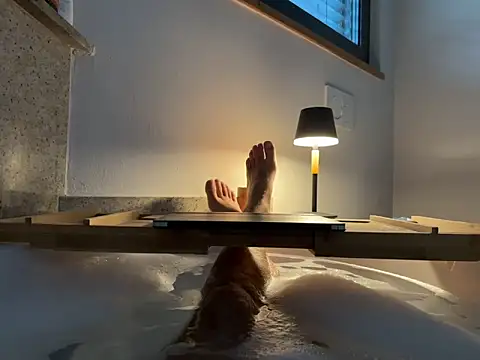 Snapshot of german9inch chatting on December 29, 1:49 pm german9inch online show from December 29, 1:49 pm