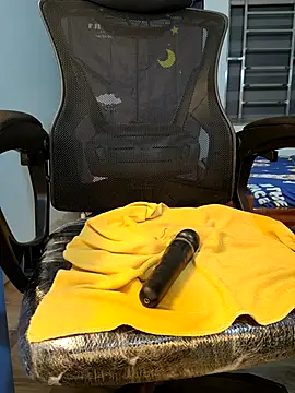 Bee sweet online show from December 1, 9:20 pm