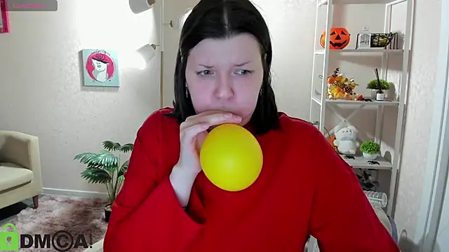 Michele Greenn online show from December 2, 1:00 am