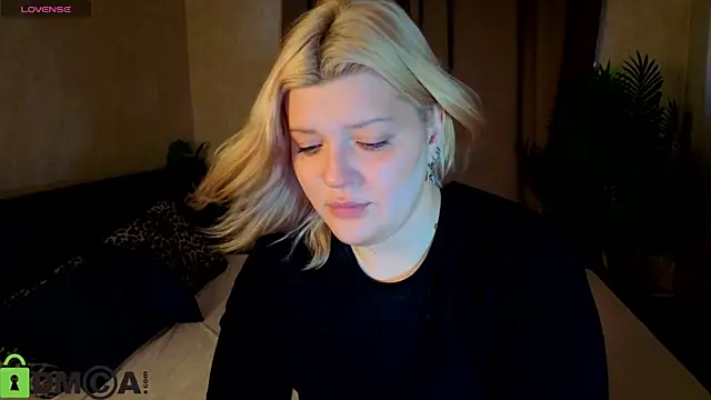 Snapshot of Michele_Greenn chatting on July 5, 12:50 am Michele Greenn online show from July 5, 12:50 am