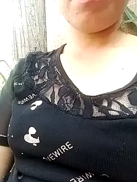 Snapshot of cicnci chatting on October 11, 5:39 am cicnci online show from October 11, 5:39 am