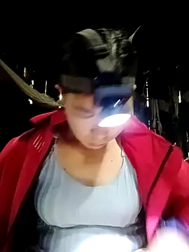 Snapshot of cicnci chatting on October 28, 1:42 am cicnci online show from October 28, 1:42 am