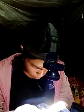 Snapshot of cicnci chatting on November 1, 1:40 am cicnci online show from November 1, 1:40 am