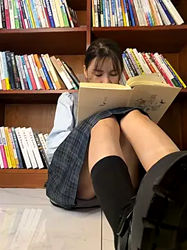 Snapshot of Adora188 chatting on October 30, 6:48 am Adora188 online show from October 30, 6:48 am