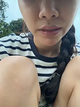 Snapshot of Adora188 chatting on November 7, 9:31 am Adora188 online show from November 7, 9:31 am