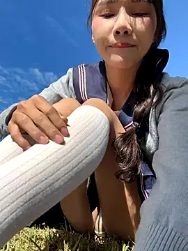 Snapshot of Adora188 chatting on November 21, 4:33 am Adora188 online show from November 21, 4:33 am