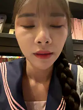 Snapshot of Adora188 chatting on November 29, 5:43 am Adora188 online show from November 29, 5:43 am