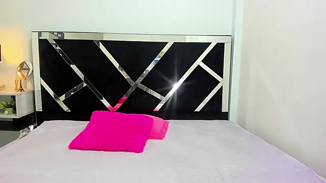 iisabella noa online show from September 20, 12:39 pm