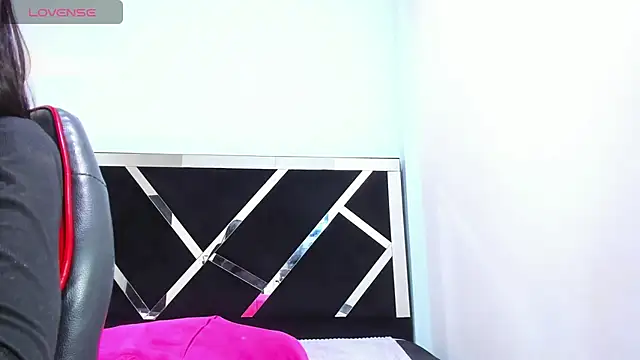 iisabella noa online show from January 5, 5:27 pm