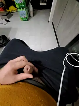 giova17cm online show from November 19, 11:05 pm