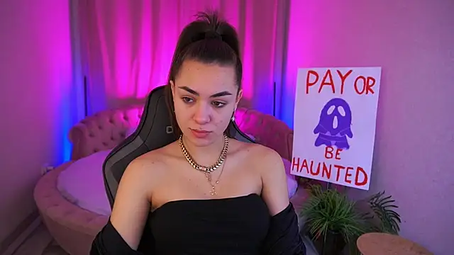 EricaSin online show from November 2, 7:00 am