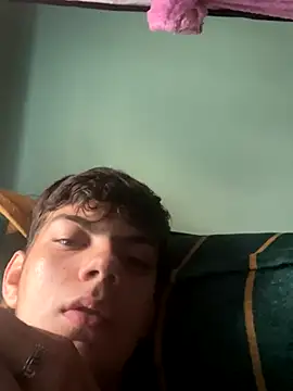 Snapshot of Cos_minn chatting on December 1, 7:24 am Cos minn online show from December 1, 7:24 am