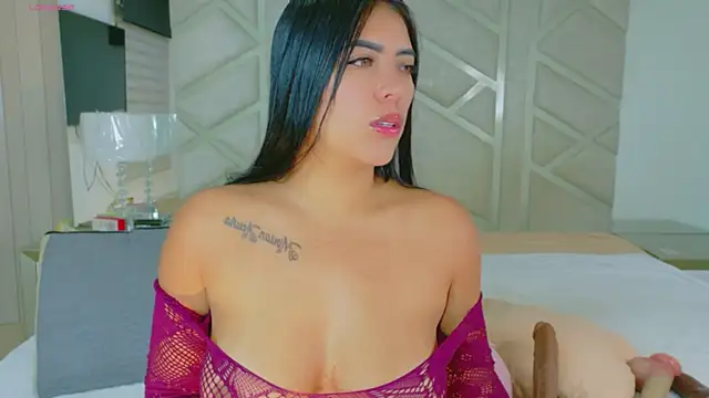 RoseMariee  online show from May 12, 9:28 am