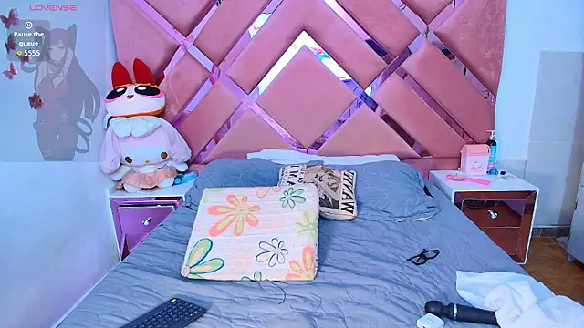 BrittanyBoa online show from January 12, 6:13 pm