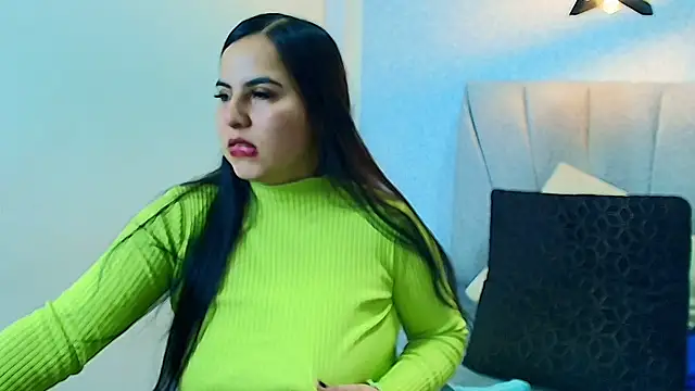 Aly Smith  online show from September 29, 11:48 am