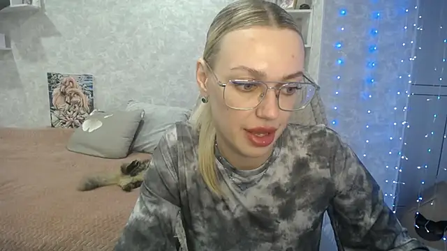 Snapshot of NickyAdamidi chatting on September 26, 4:11 pm NickyAdamidi online show from September 26, 4:11 pm