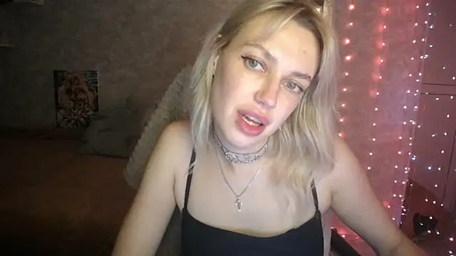 Snapshot of NickyAdamidi chatting on October 24, 4:47 pm NickyAdamidi online show from October 24, 4:47 pm