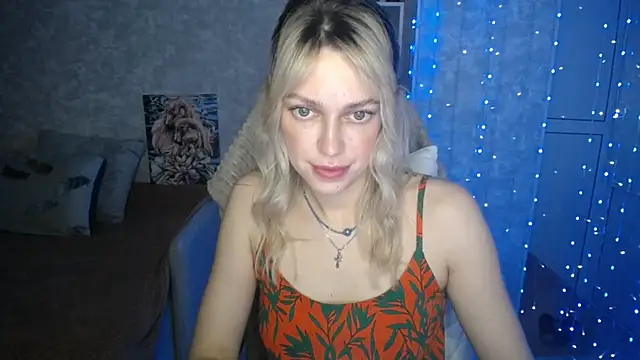 Snapshot of NickyAdamidi chatting on November 23, 4:18 pm NickyAdamidi online show from November 23, 4:18 pm