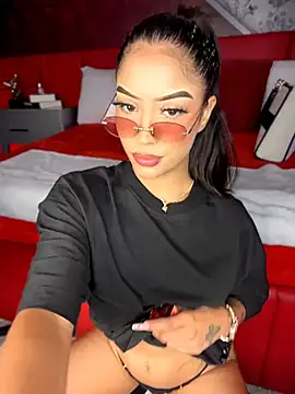 MystiqueXXX online show from June 19, 1:15 pm