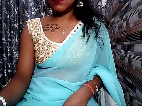 HOT AARVI11 online show from November 7, 5:13 pm