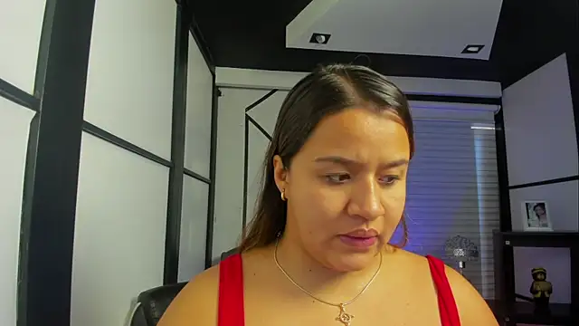 Snapshot of ElaBourn_ chatting on October 19, 1:56 pm ElaBourn online show from October 19, 1:56 pm