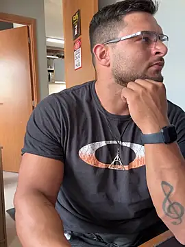 KRYSTALIZEDY online show from December 16, 11:04 am