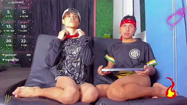 Snapshot of spicy_adonhis chatting on November 11, 12:10 am spicy adonhis online show from November 11, 12:10 am