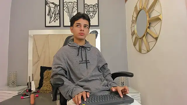 owen  johnson online show from September 26, 11:47 am